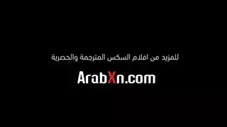 وجه الفتاة خطأ مربك